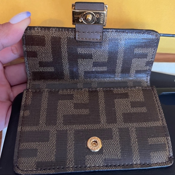 Authentic Fendi iphone case for X/XS leather card/coin - Picture 6 of 11